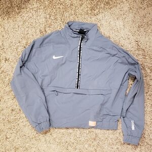 Nike Crop pullover jacket
